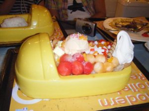Dessert sundae at Modern Toilet. It's in a urinal bowl.