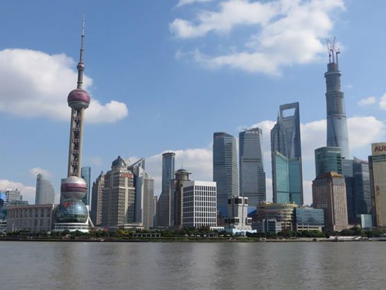 A shot of the Shanghai skyline from the Bund. Lovely.