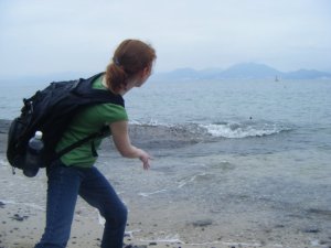 Look at that awesome rock skipping prowess. Perfect form.