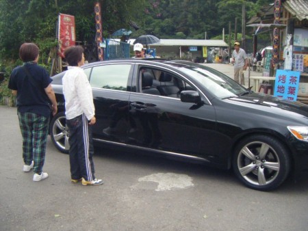 The fancy Lexus Lucas and I hitchhiked in. I can't hitchhike in anything less now - I won't.