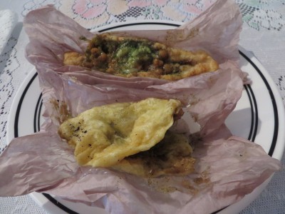 It doesn't look so appealing, but aloo pie and doubles with peppa. Breakfast of champions.