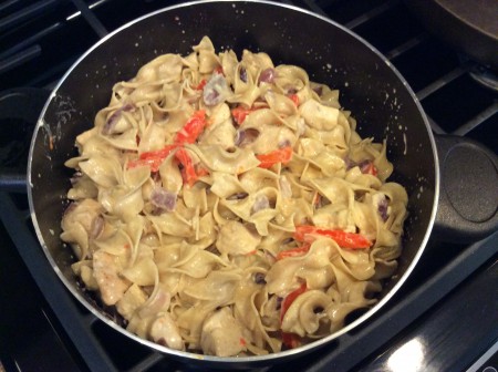 Creole chicken and pasta in pot